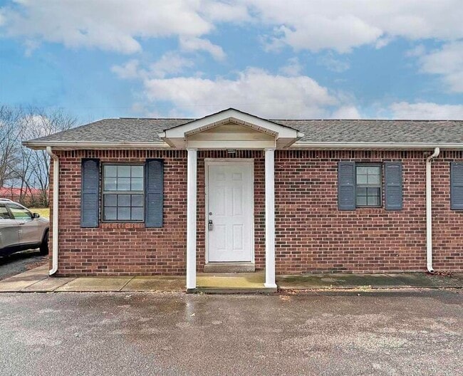 property at 24-424 Thompsonville Ln