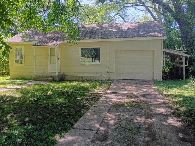 property at 1221 Brook St