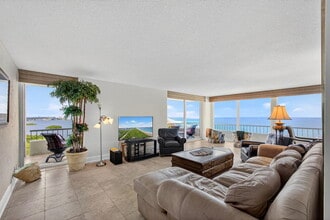 5550 N Ocean Dr in Riviera Beach, FL - Building Photo - Building Photo