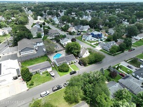 2243 Edgar Rd in Point Pleasant Beach, NJ - Foto de edificio - Building Photo