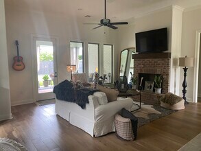 300 Channel Dr in Broussard, LA - Building Photo - Building Photo