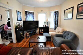 67 Washburn Ave, Unit 2 in Cambridge, MA - Foto de edificio - Building Photo