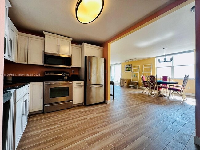 property at 1401 S Ocean Dr