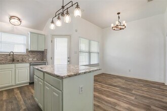 335 Hidden Brook Ln in Round Rock, TX - Building Photo - Building Photo