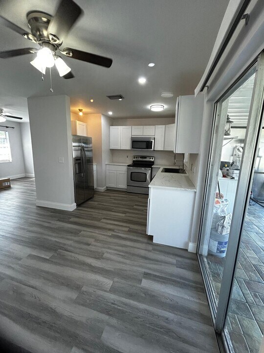 413 NE 24th Pl, Unit 413 in Cape Coral, FL - Building Photo