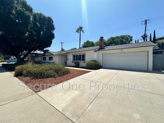 2966 Theresa Dr