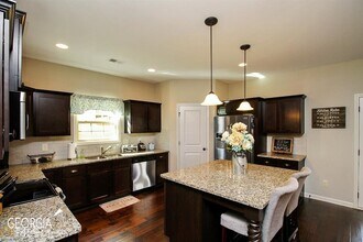 345 Cliffhaven Cir in Newnan, GA - Building Photo - Building Photo