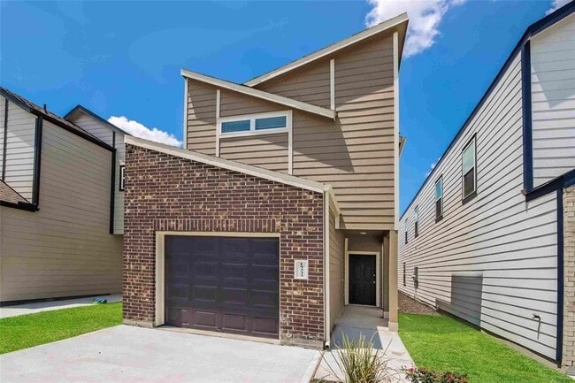 15333 Estrella Rd E in Houston, TX - Building Photo - Building Photo