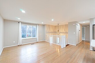 9705 Locust Hill Dr in Great Falls, VA - Building Photo - Building Photo