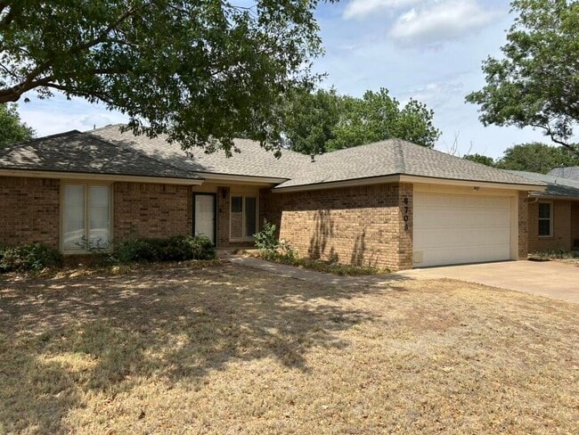 property at 5706 87th Pl