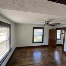 50 Orchard Ave SE in Hubbard, OH - Building Photo - Building Photo