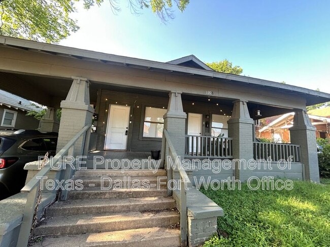 property at 1208 Hawthorne Ave
