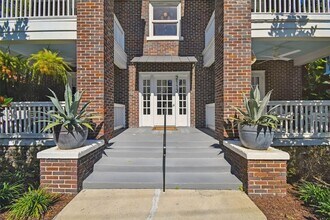 2113 W Southview Ave-Unit -D in Tampa, FL - Foto de edificio - Building Photo