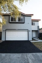 14318 SW 176th Ter in Miami, FL - Building Photo