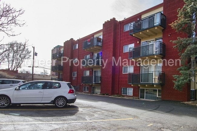 200 Pearl St-Unit -302 in Denver, CO - Building Photo - Building Photo