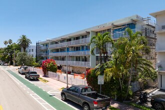 Terrace East Condo in Miami Beach, FL - Building Photo - Building Photo