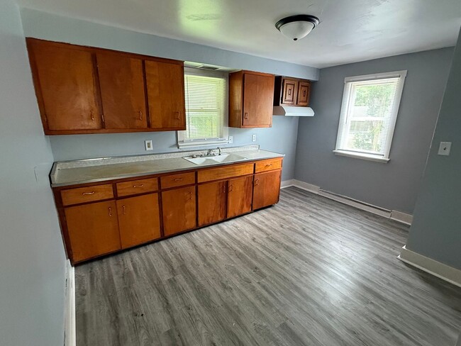 property at 142 S Wesley St
