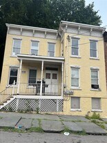 57 S Lander St in Newburgh, NY - Building Photo