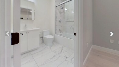 131 Green St, Unit #403 in Boston, MA - Foto de edificio - Building Photo