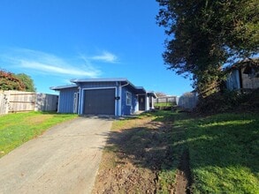 3407 Dakota St in Eureka, CA - Building Photo - Building Photo