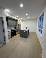 13439 94A Av in Surrey, BC - Building Photo