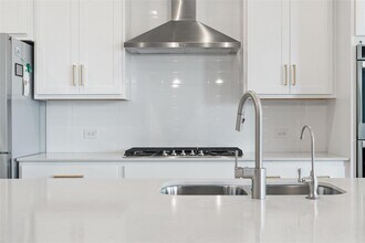 165 Lunar Lp in Austin, TX - Building Photo - Building Photo