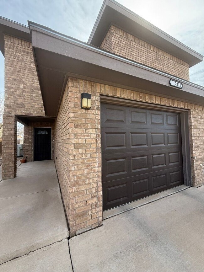 1221 E 14th St in Clovis, NM - Building Photo - Building Photo