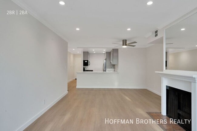 1520 N Vista St in Los Angeles, CA - Foto de edificio - Building Photo