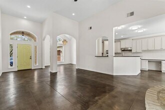 518 Coventry Rd in Spicewood, TX - Building Photo - Building Photo