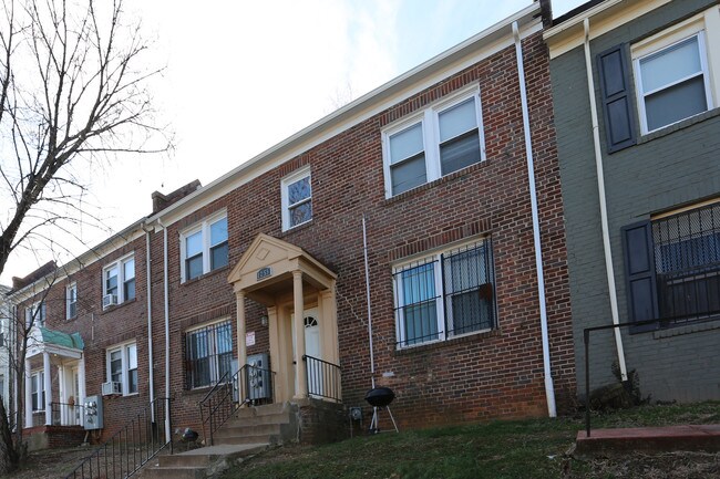 1259-1263 Meigs Pl NE in Washington, DC - Building Photo - Building Photo