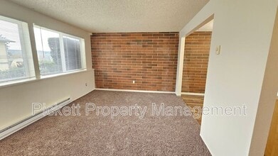 1621 Trenton Ave in Bremerton, WA - Building Photo - Building Photo