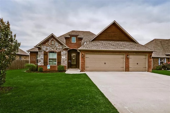 property at 707 SW Barn Valley Rd