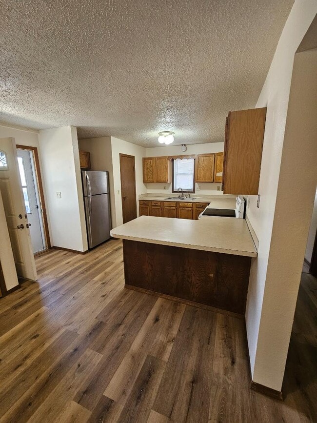 property at 2948 Warwick Lp