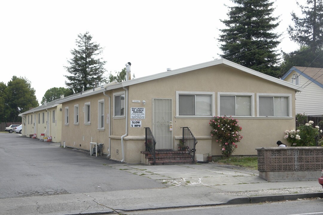 21330-2133 Meekland Ave in Hayward, CA - Building Photo