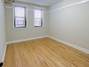 1943 W Winnemac Ave, Unit GDN in Chicago, IL - Building Photo - Building Photo