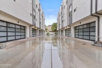 325 E Coronado Rd in Phoenix, AZ - Building Photo - Building Photo