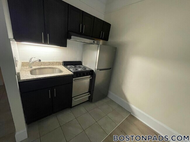 62 Boylston St