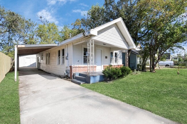 5103 New Orleans St in Houston, TX - Building Photo - Building Photo