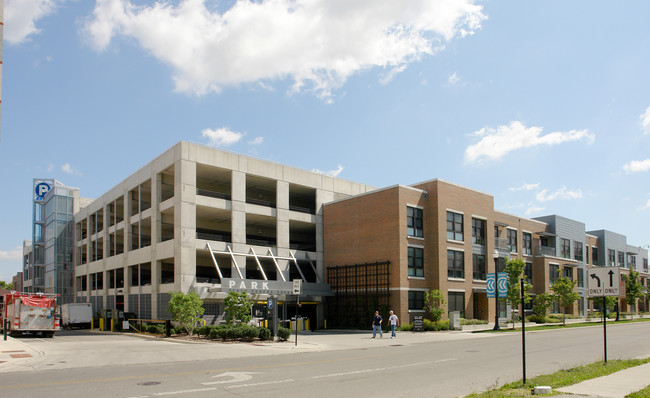 42-68 E 9th Ave in Columbus, OH - Foto de edificio - Building Photo