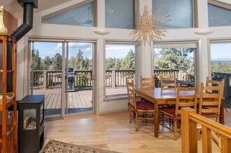 20930 SW Gift Rd in Bend, OR - Building Photo - Building Photo