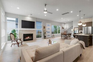 6008 Florencia Ln in Austin, TX - Building Photo