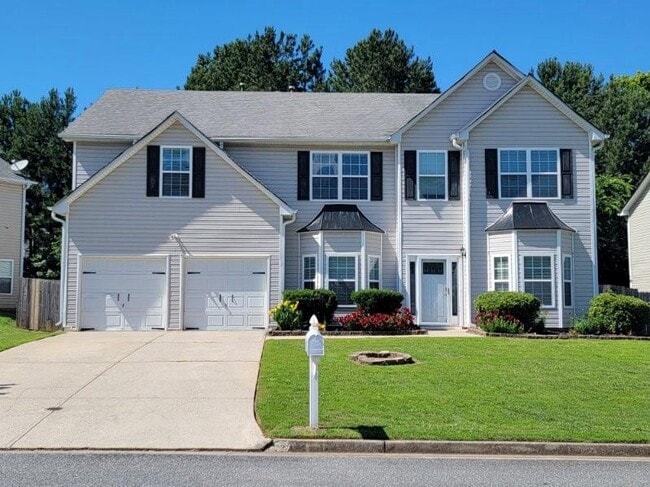 property at 104 Gardenia Ln
