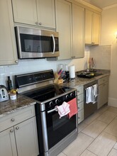 1080 Beacon St, Unit 3A in Brookline, MA - Building Photo - Building Photo