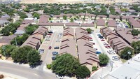 1752 Tiara Trail in Laredo, TX - Foto de edificio - Building Photo