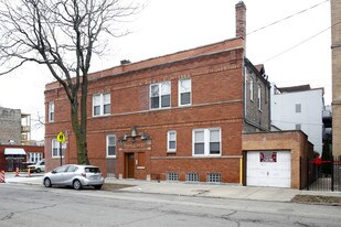 Ukrainian Village in Chicago, IL - Building Photo