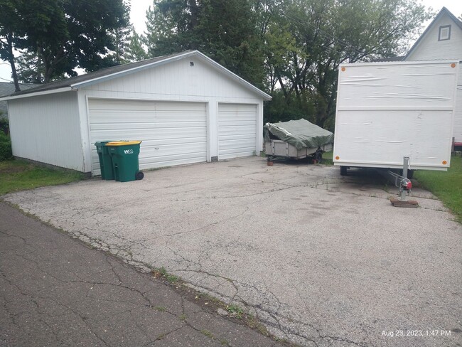 4025 E Superior St in Duluth, MN - Building Photo - Building Photo