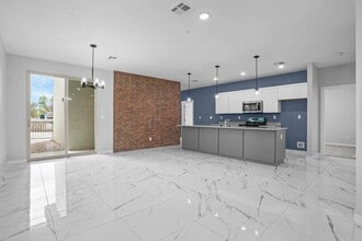 11498 Summer Dr in Socorro, TX - Building Photo - Building Photo