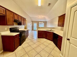 10188 Evening Hill Dr in Memphis, TN - Building Photo - Building Photo