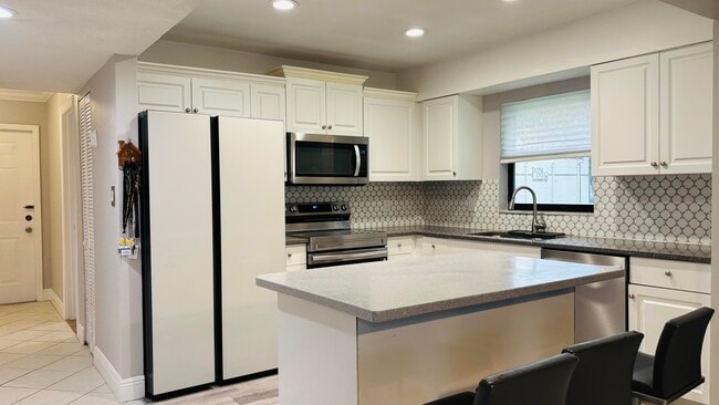 property at 9521 Boca Cove Cir