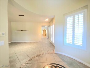 3841 Woodsen Bend Dr in Las Vegas, NV - Building Photo - Building Photo